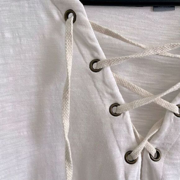 OldāNavyāwhiteĀ sailorālaceāupātop.āSizeāMedium. - Picture 2 of 4